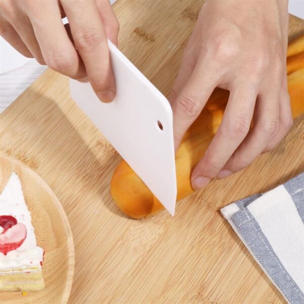 3PCS Pastry Cutter Food Scrapper Multipurpose Food Scrappers Dough Scraper Cake Scraping Tool Bowl Scraper - Image 4